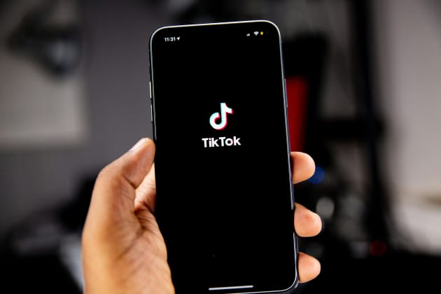 TikTok удалил более 1000 запрещенных материалов по требованию Роскомнадзора