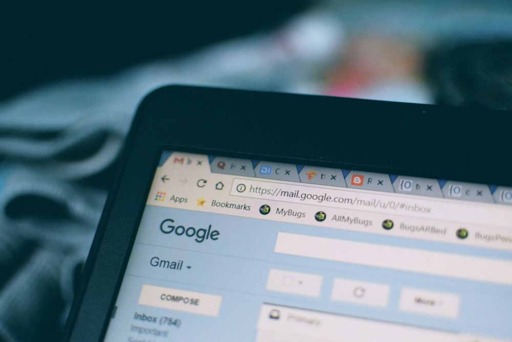 ИИ-сервисы ссылаются на страницы 404 в 3 раза чаще, чем поиск Google