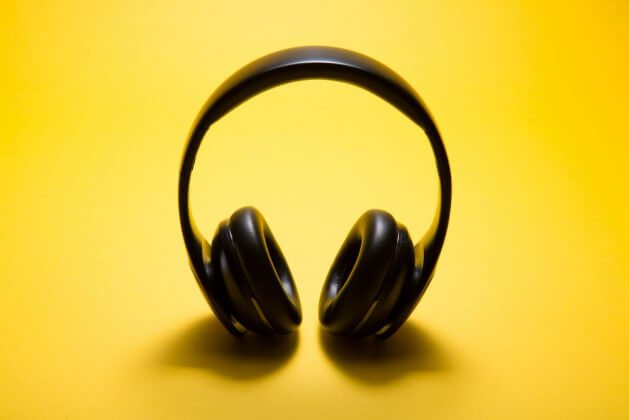 Apple Music начнет маркировать треки, созданные с помощью ИИ