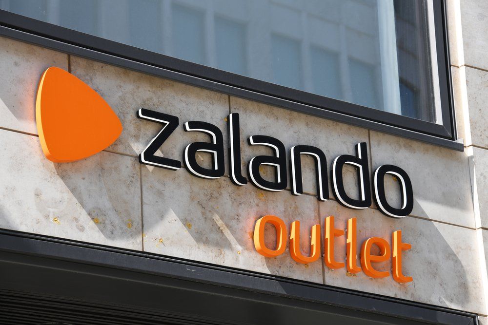 Сеть Zalando внедрила на РЦ складских роботов с ИИ
