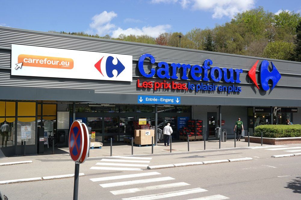 Сеть Carrefour откроет магазины в Гвинее и Нигерии