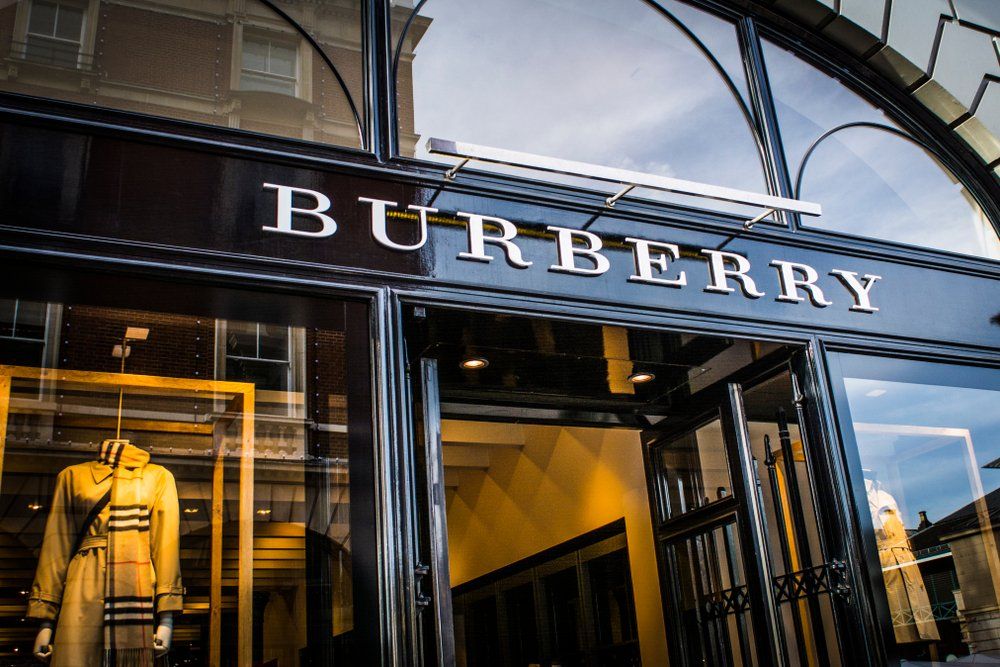 Квартальные продажи Burberry выросли на 5%