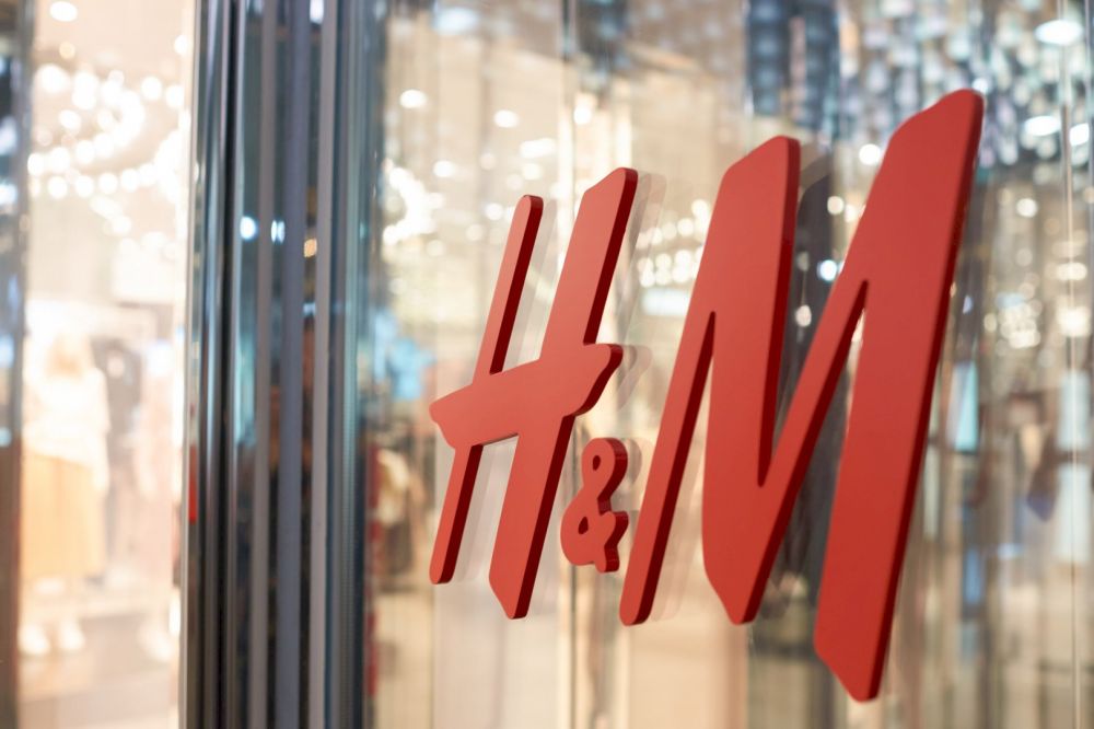 Компания H&M планирует провести серию увольнений в Великобритании