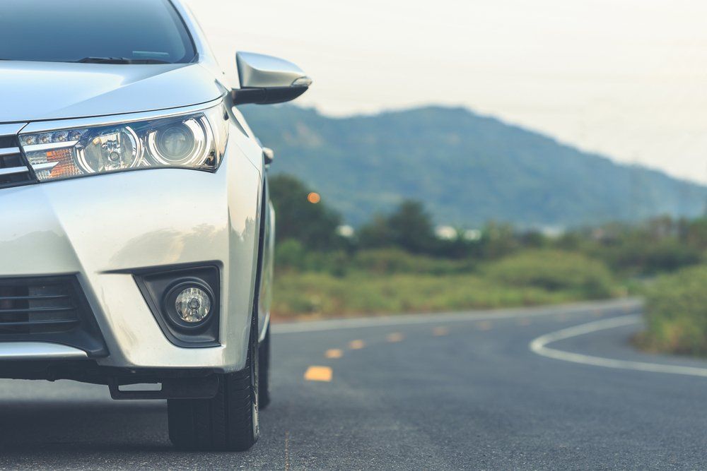 Продажи легковых автомобилей вернулись к падению впервые с начала года