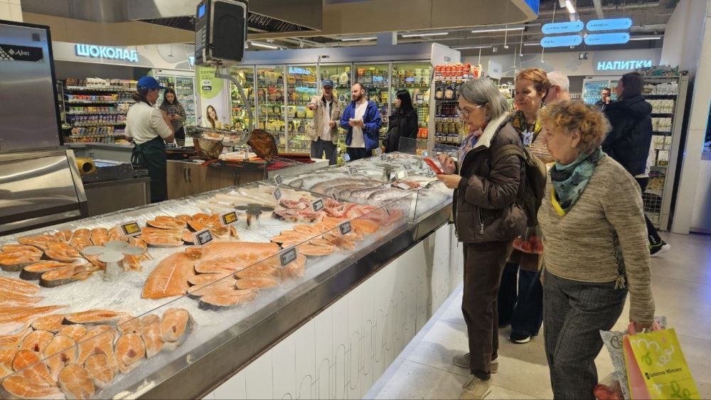 «Перекрёсток» открыл супермаркет нового формата с цифровым кафе и открытой кухней